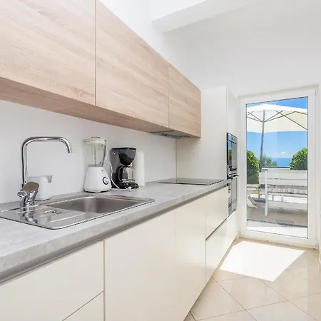 Holiday home Mit Privatpool Fuer 10 Personen Ca 227 Qm In Poljane, Kvarner Bucht Gespanschaft Primorje-gorski Opatija