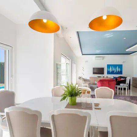 Mit Privatpool Fuer 10 Personen Ca 227 Qm In Poljane, Kvarner Bucht Gespanschaft Primorje-gorski Holiday home *