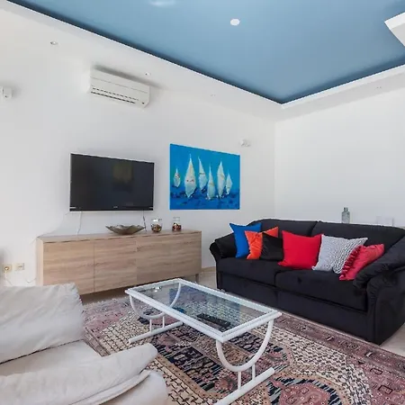Mit Privatpool Fuer 10 Personen Ca 227 Qm In Poljane, Kvarner Bucht Gespanschaft Primorje-gorski Holiday home