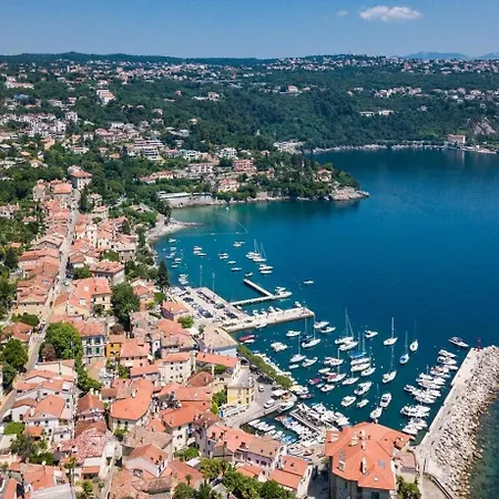 Mit Privatpool Fuer 10 Personen Ca 227 Qm In Poljane, Kvarner Bucht Gespanschaft Primorje-gorski
