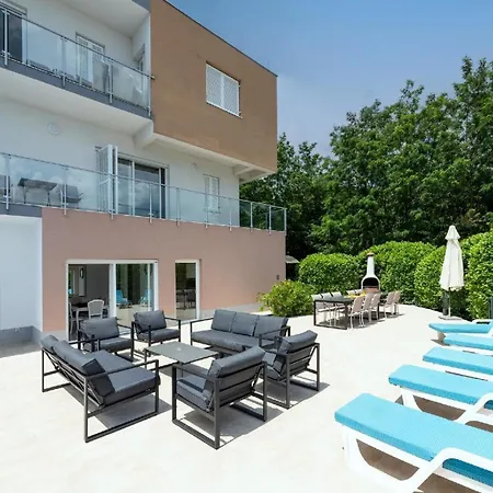 Mit Privatpool Fuer 10 Personen Ca 227 Qm In Poljane, Kvarner Bucht Gespanschaft Primorje-gorski Holiday home